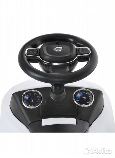 Детская машинка толокар Volvo xc90