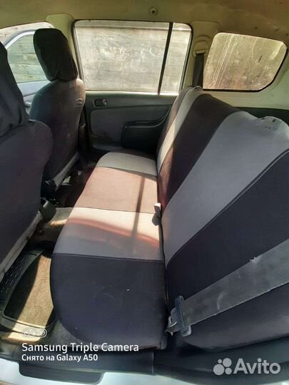 Toyota Succeed 1.5 AT, 2002, 60 000 км