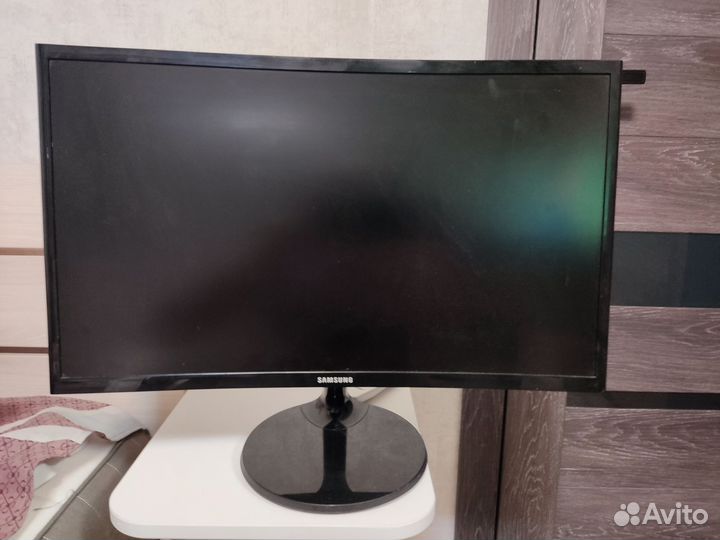 Монитор Samsung 24 изогнутый и системный блок Dexp