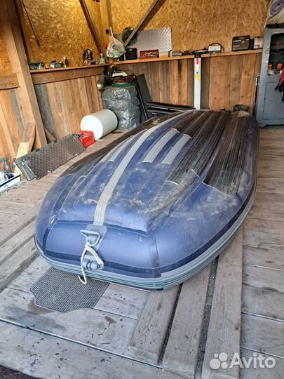 Лодка с мотором