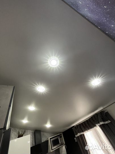 Встроенная мебель и натяжные потолки