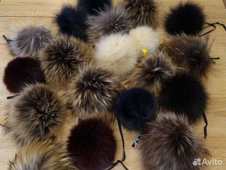 Помпоны на шапку из натурального меха