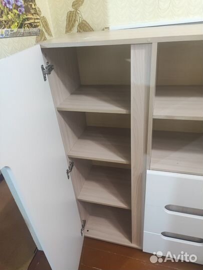 Шкаф