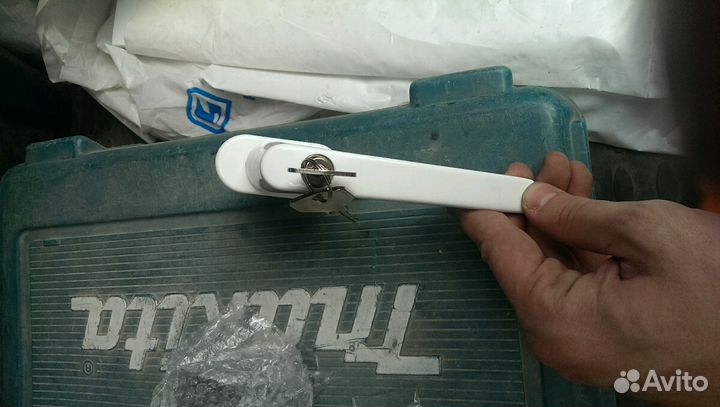 Ручка для окон с замком (защита от детей)