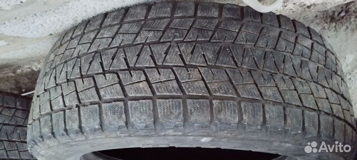 Bridgestone Blizzak DM-V1 245/60 R18