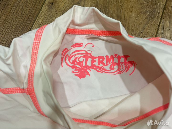 Костюм для плаванья, занятий спортом на воде