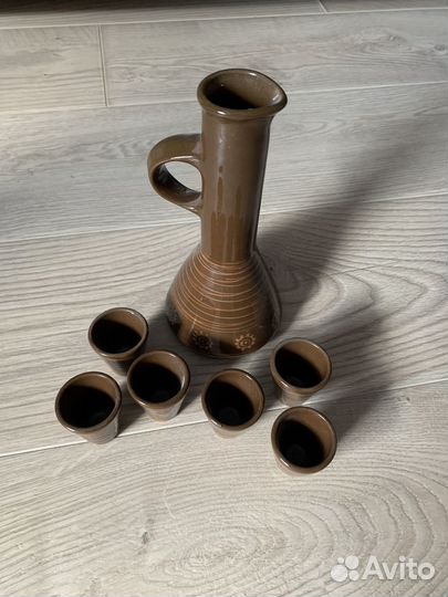 Набор из керамики (кувшин и стопки)