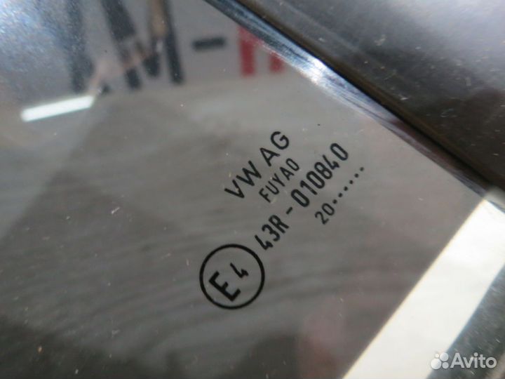 Форточка Skoda Rapid