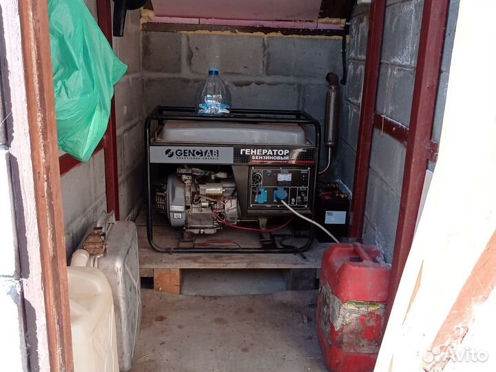 Бензогенератор бу Genctab GSG-3800 CLE