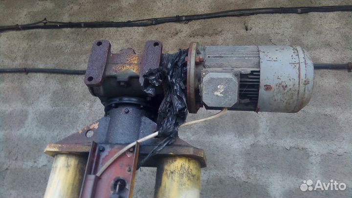 Подъемник автомобильный 4 стоечный бу