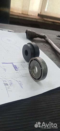 Опорная шайба на винтовой вал