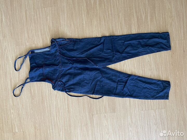 Джинсовый комбинезон