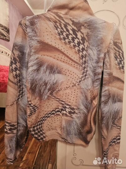 Свитер из ангоры 42