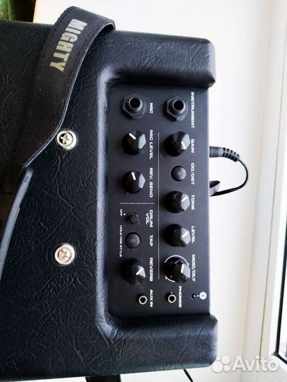 Гитарный комбоусилитель