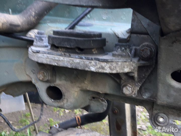Опора кпп для Рено Меган2