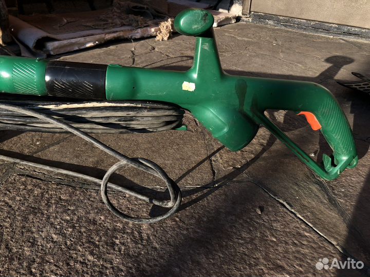 Электротример black & decker