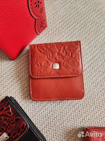 Кошельки и обложки на документы натуральной кожи