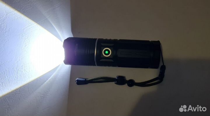 Яркий и мощный фонарь прожектор до 3000 м