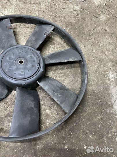 Крыльчатка охлаждения Volkswagen Golf 3