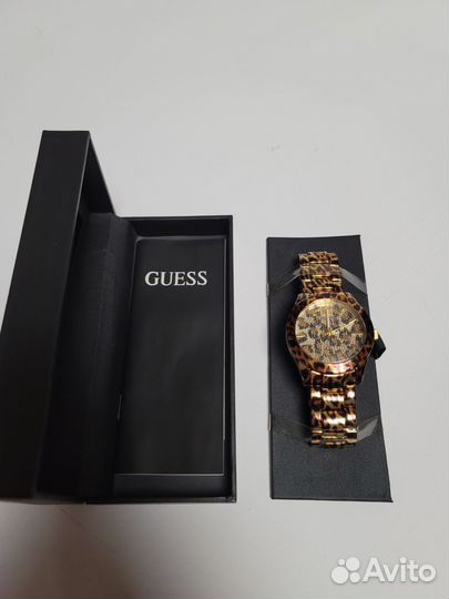 Наручные часы guess