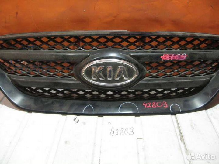 Решетка радиатора Kia Carens 2006-2012