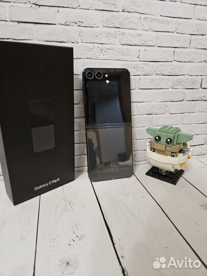 Samsung Galaxy Z Flip5, 8/256 ГБ