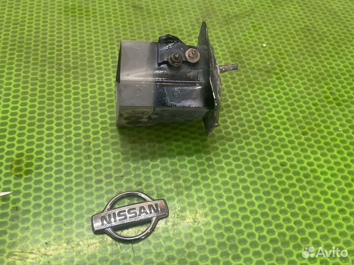 Крепление лонжирона левый nissan almera classic