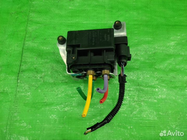 Блок клапанов подвески Volkswagen Touareg