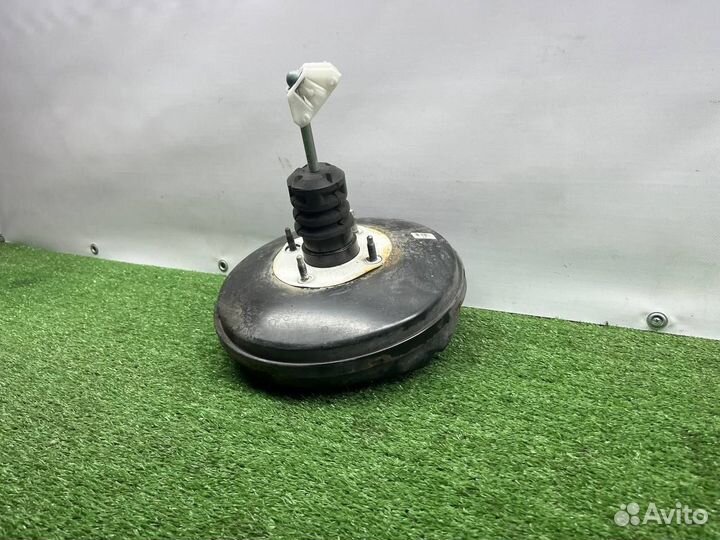 Вакуумный усилитель тормозов Volkswagen1k1614105