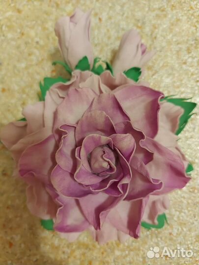 Брошь из фоамирана