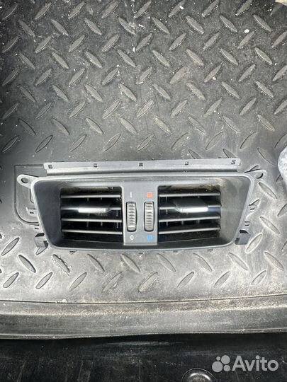 Решетка вентиляционная BMW E92