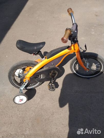 Детский беговел+велосипед BMW KidsBike, 2в1