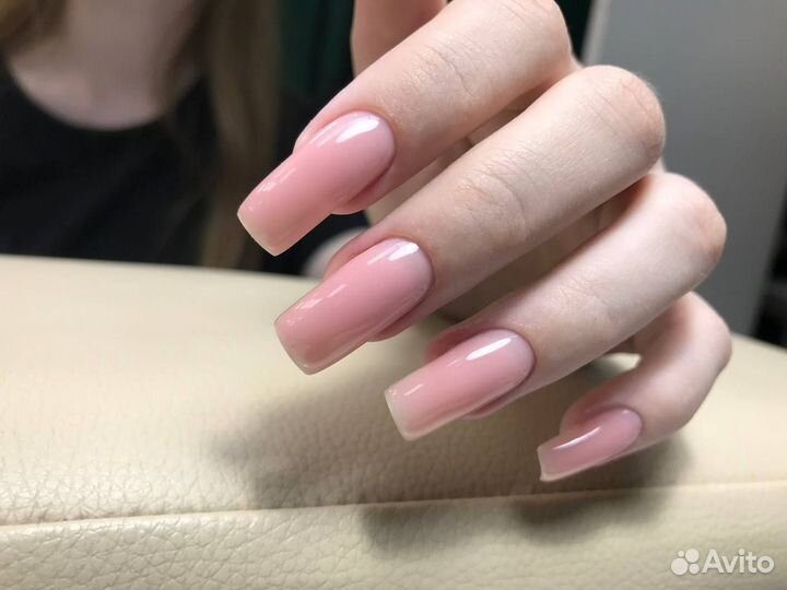 Модель на маникюр с покрытием гель лак