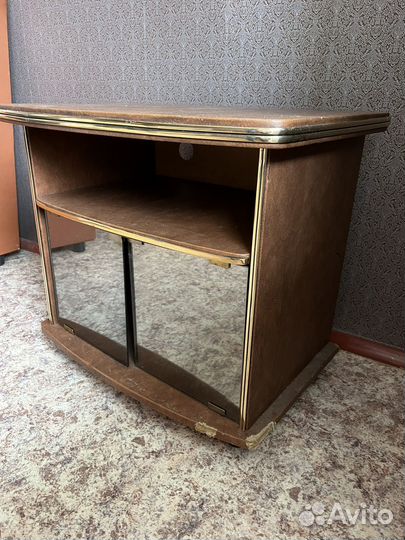 Тумба под телевизор