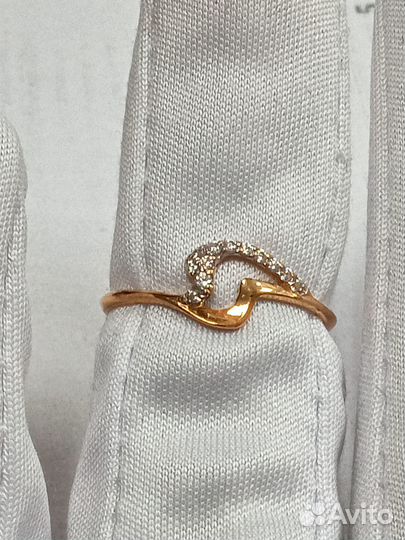 Золотое кольцо с фианитом 16,5р
