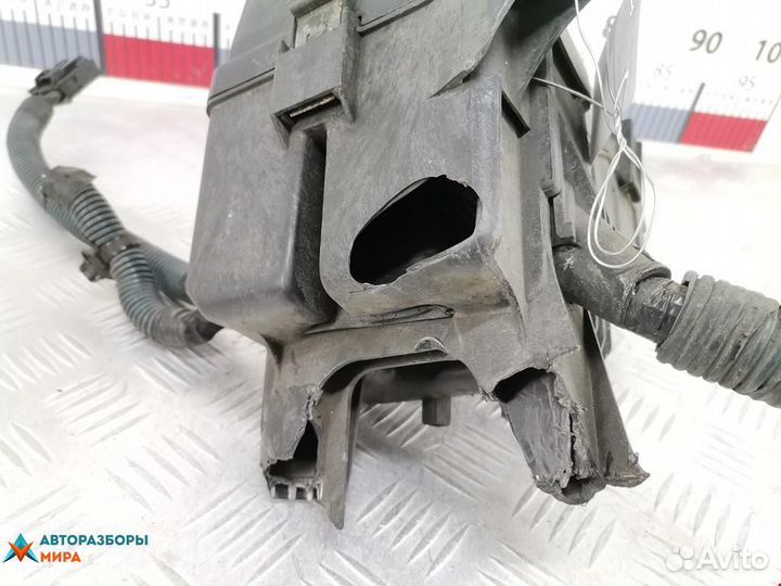 Блок предохранителей Toyota RAV4 2 (XA20) рест