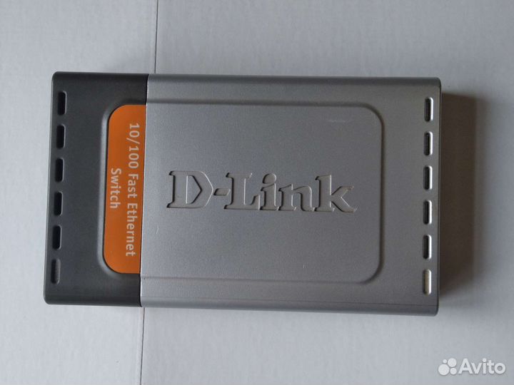 Коммутатор DES-1008d
