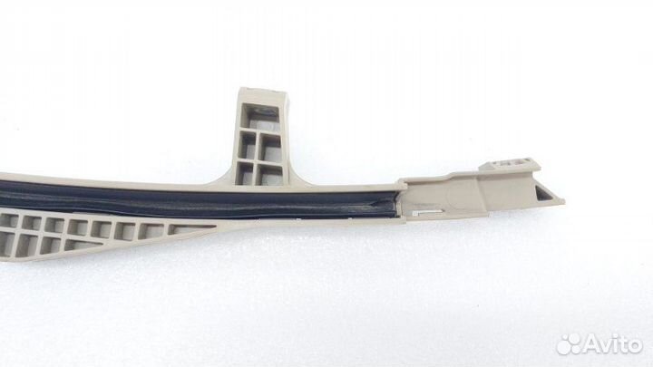 Направляющая стекла двери задняя левая Hyundai