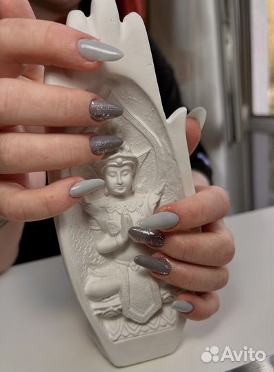 Нужна модель на маникюр