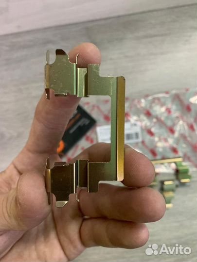 Ремкомплект тормозных колодок Mitsubishi Outlander