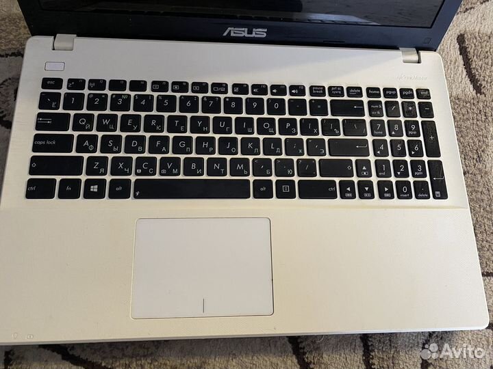 Ноутбук на запчасти