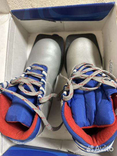 Лыжные ботинки