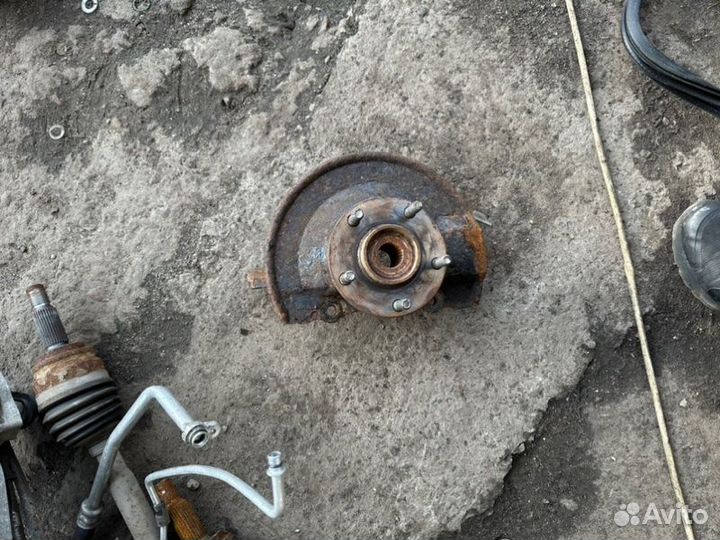 Кулак поворотный передний левый Mitsubishi Asx 2.0