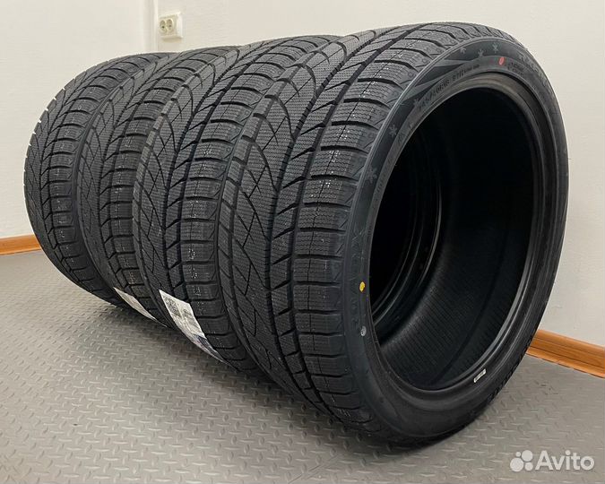 RoadX RX Frost WU01 245/40 R18 97H