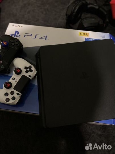 Игровая приставка ps4