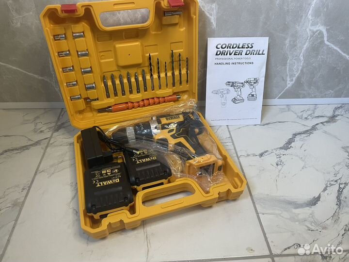 Шуруповерт DeWalt DCD 701