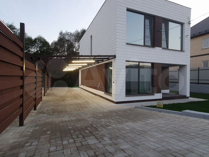 Коттедж 140 м² на участке 6,2 сот.