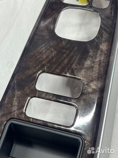 Накладка блока управления стеклоподъемником Toyota