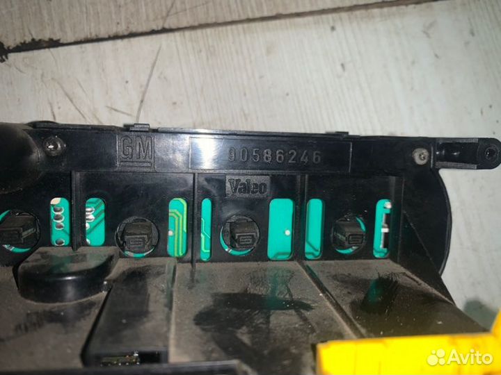 Блок управления автономным отопителем Opel Vectra