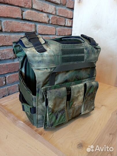 Бронежилет с бронепластинами Мох